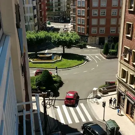 Large 90m2 Centro Lejlighed